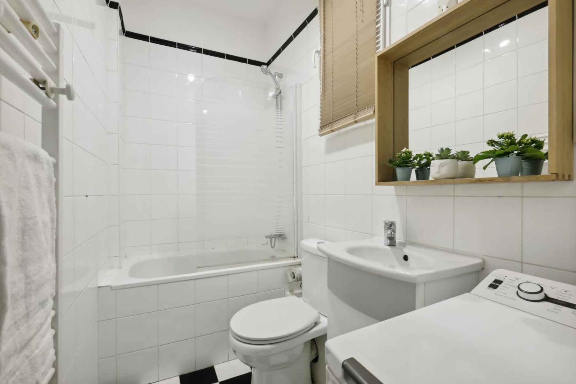 Le Marais & Place Des Vosges - Cityapartmentstay パリ エクステリア 写真