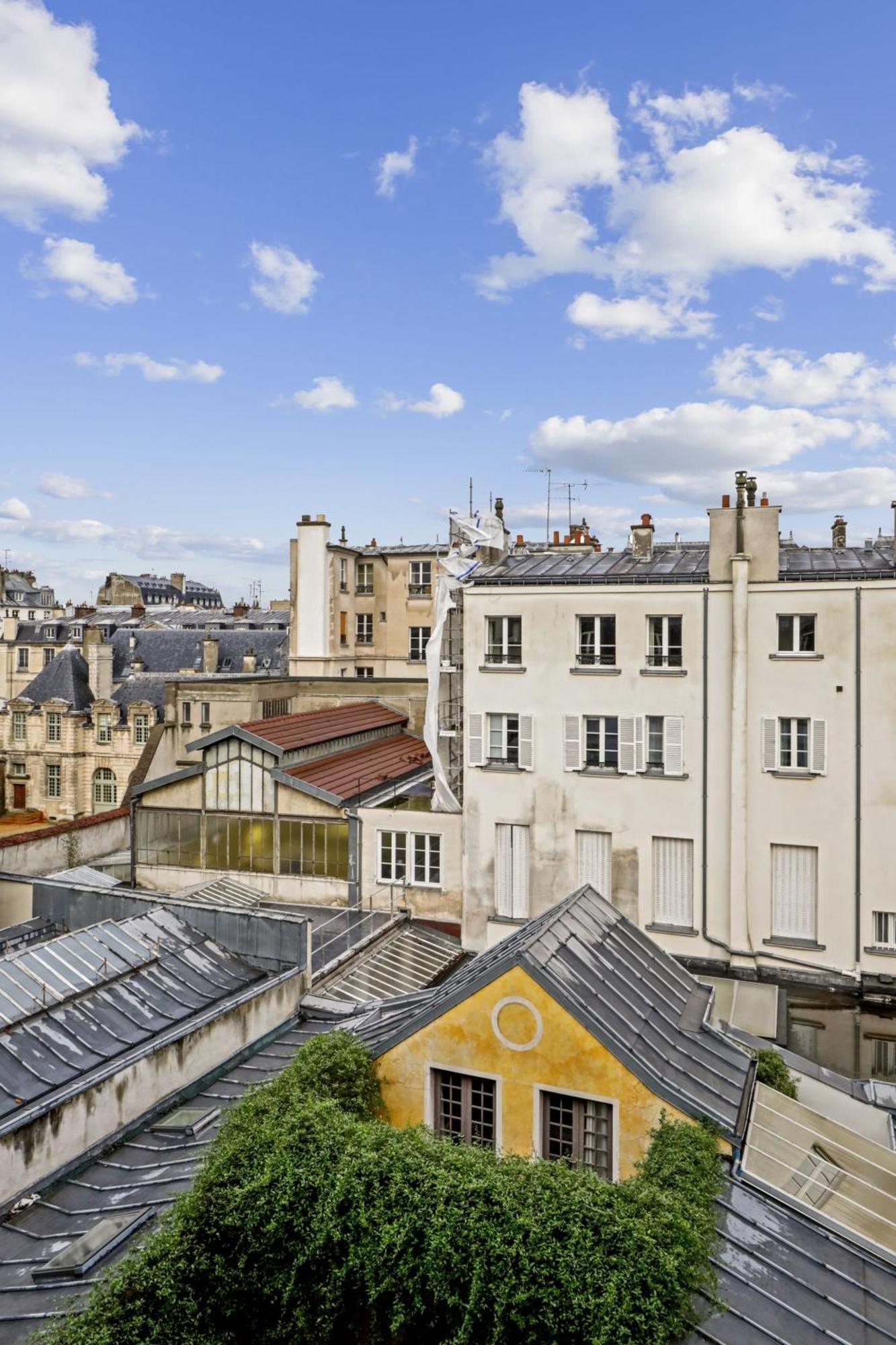 Le Marais & Place Des Vosges - Cityapartmentstay パリ エクステリア 写真
